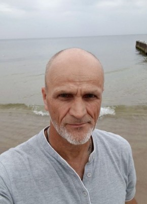 Артур из Калининграда 58 лет