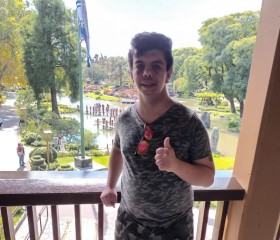aaron, 21, Buenos Aires