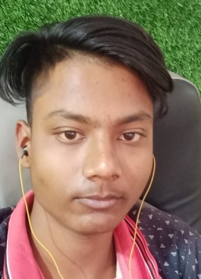 Samir Ghorai, 19, India, Dhule