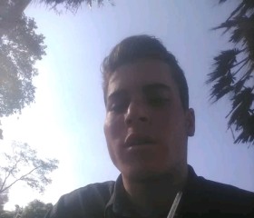 Yarver, 25, Caracas