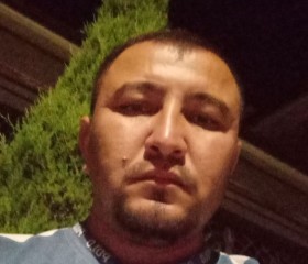 Ilyosbek, 31, Tashkent