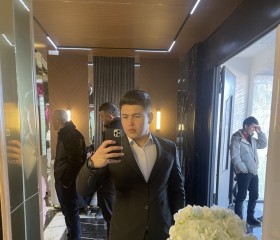 Temurbek, 21, Tashkent