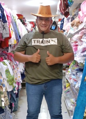 Fabián из Santa Elena 48 лет