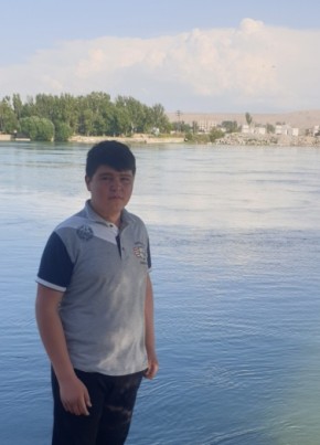Акбарчон Рахмато, 24, Тоҷикистон, Душанбе