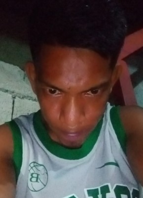 Spartan, 34, Pilipinas, Maynila