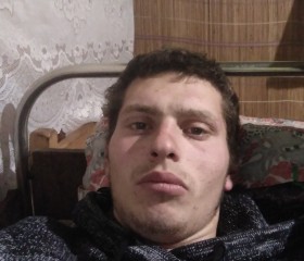 Стоян, 21, Sliven