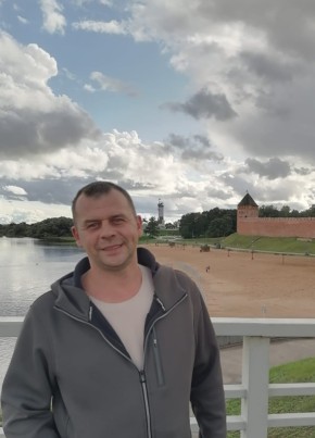 Дмитрий из Колпино 43 года