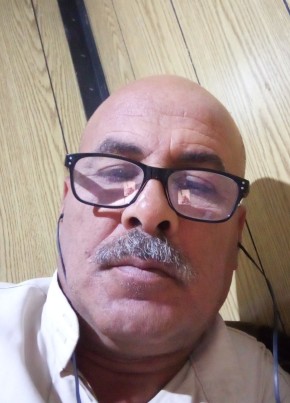 مجد из بَيْرُوت 49 лет