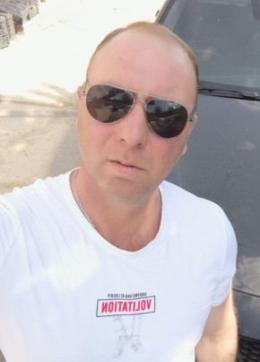Павел из Санкт-Петербурга 43 года