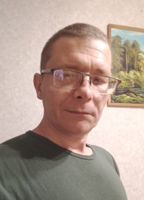 Павел из Межгорье 44 года