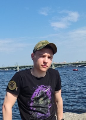 Илья из Санкт-Петербурга 21 год