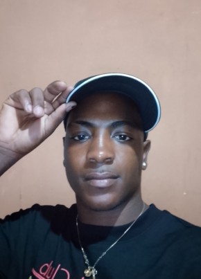 Osmar из Santo Domingo 18 лет