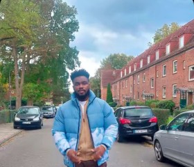 Charles, 18, Accra