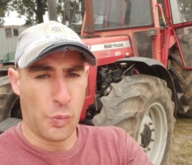 Angel, 33, Monte Caseros