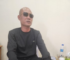 Nguyen tien dung, 40, Hanoi
