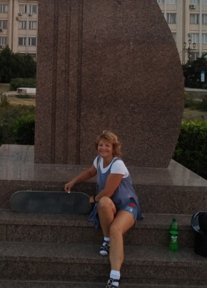 Tina, 60, Россия, Евпатория
