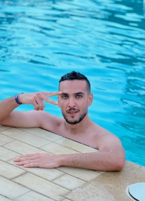 Sam из Bordj Ghdir 28 лет