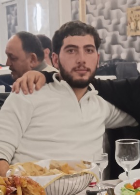 Ваграм из Уссурийска 23 года