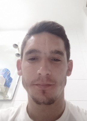 Luis, 23, Estado Español, La Villa y Corte de Madrid