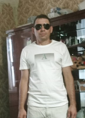 Яков из Астрахани 46 лет