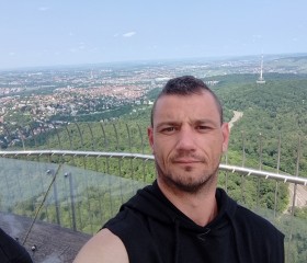 Mates, 36, Nova Dubnica