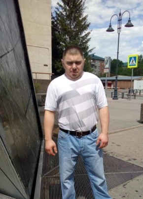Роман из Омска 18 лет