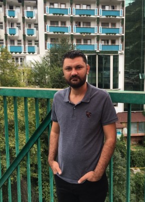 Mustafa , 36, Türkiye Cumhuriyeti, Edremit (Balıkesir)