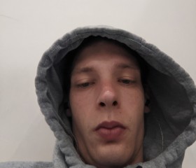 Ty, 25, London