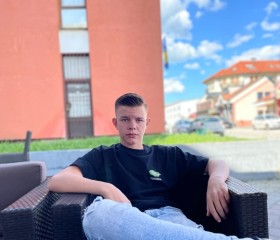 Me, 18, Tuzla