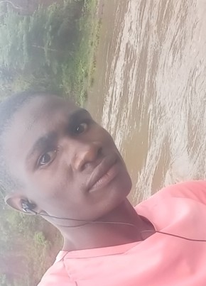 Pascal из Nairobi 22 года