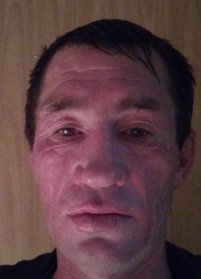 Иван, 43, Россия, Губкинский