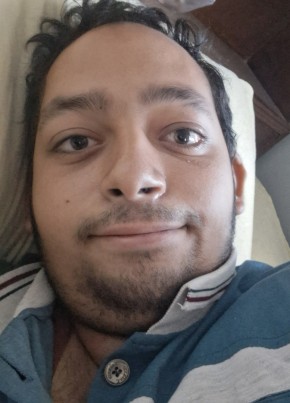 Ahmed из زفتى 23 года