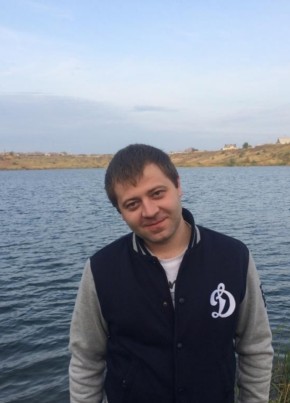 Антон из Новоульяновска 35 лет