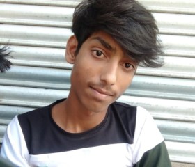 Kartikprajapati, 19, Sarangpur