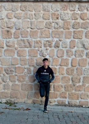 Ömer Bozkurt, 20, Türkiye Cumhuriyeti, Mardin