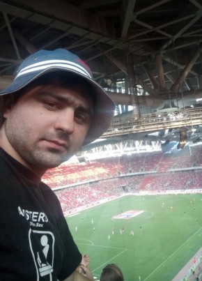 Андреевич, 40, Россия, Москва