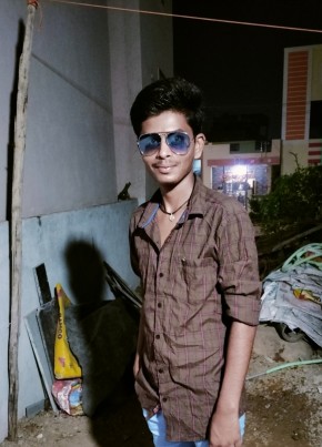 Dhanush, 18, India, Hyderabad