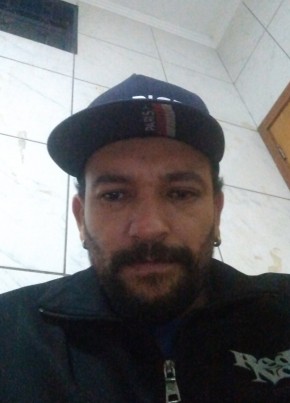 Marcos, 40, República Federativa do Brasil, Bauru