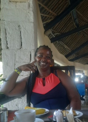 Essy, 40, Kenya, Nairobi