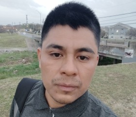 Huve, 26, Austin (State of Texas)