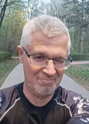 Артем из Москвы 62 года