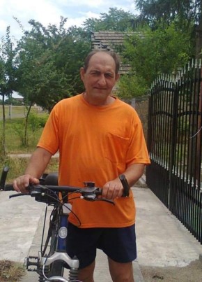 Flavius, 51, Romania, Focșani