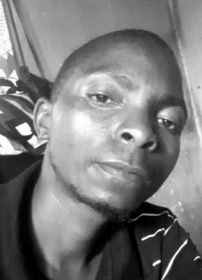 Emmanuel Lipenga, 29, Malaŵi, Blantyre