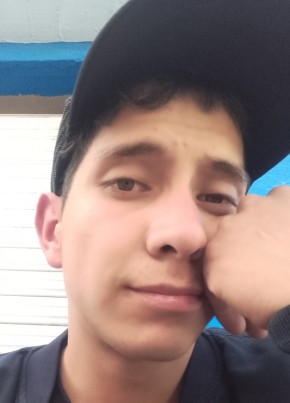 Julio, 21, Mexico, El Pueblito