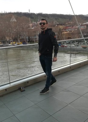 Yanis, 36, Ελληνική Δημοκρατία, Θεσσαλονίκη