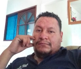 Luis, 38, Santiago de Queretaro
