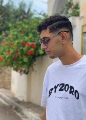 Selvador из الحمامات 26 лет