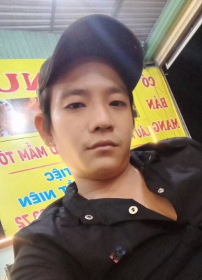 Nguyễn Quí, 28, Công Hòa Xã Hội Chủ Nghĩa Việt Nam, Long Xuyên