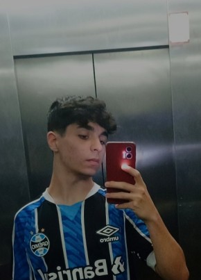 Bernardo, 18, República Federativa do Brasil, Tramandaí