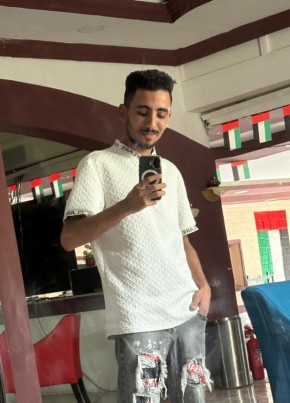 يوسف عياد из خورفكان 30 лет